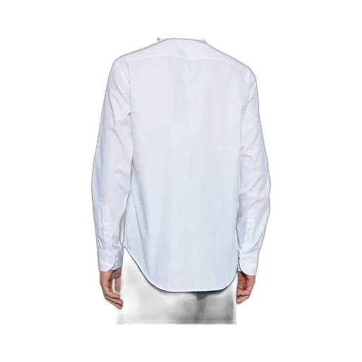 Button-Up Long-Sleeved Shirt