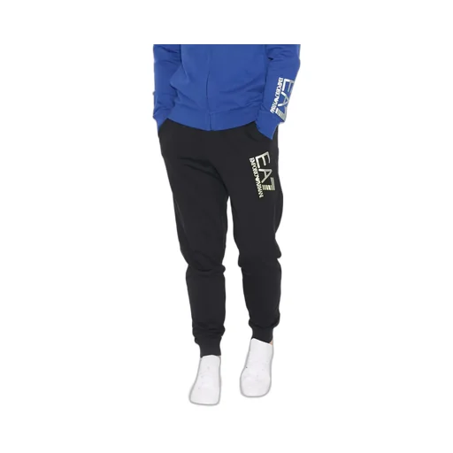 Logo Details Sports Suit