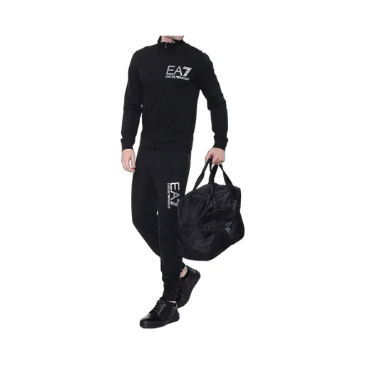 Logo Details Sports Suit