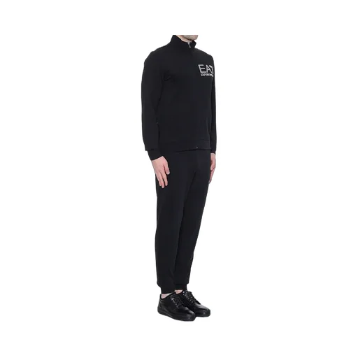 Logo Details Sports Suit