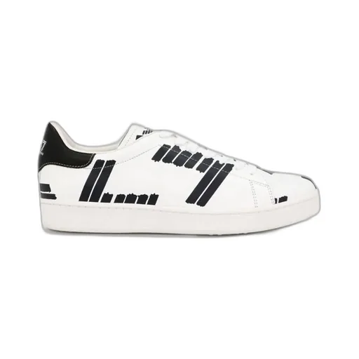 Logo Lacing Casual Sneakers