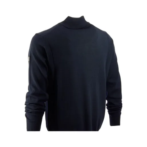 Long-Sleeved Pullover