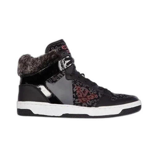Logo Details Casual Sneakers