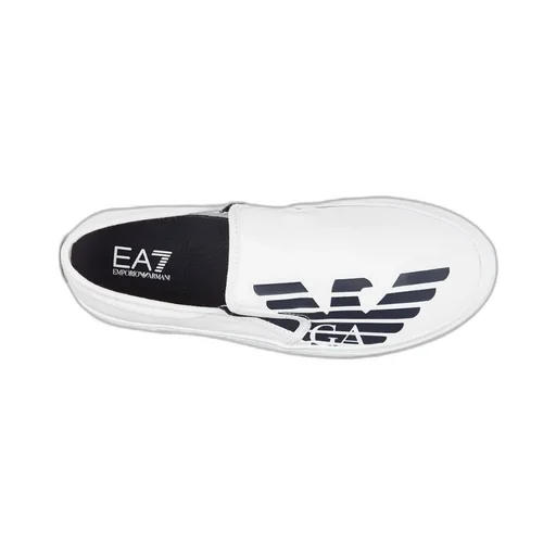 Logo Details Casual Sneakers