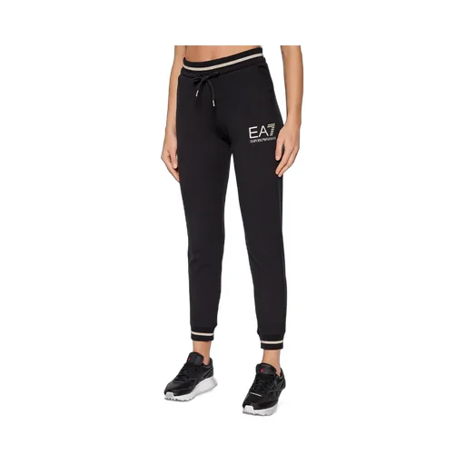 Logo Details Sports Suit