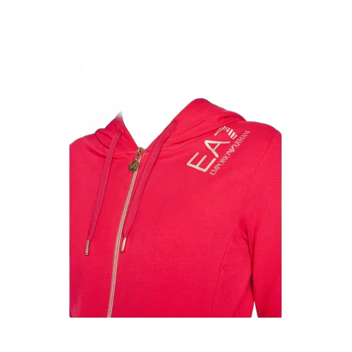 Logo Details Sports Suit