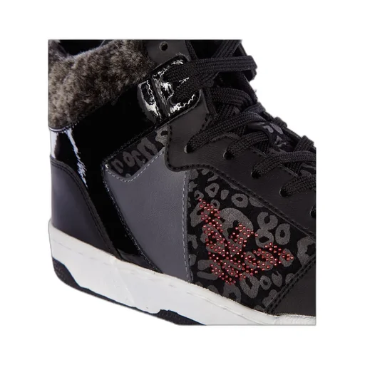 Logo Details Casual Sneakers