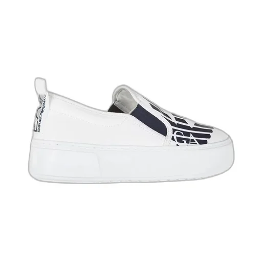 Logo Details Casual Sneakers
