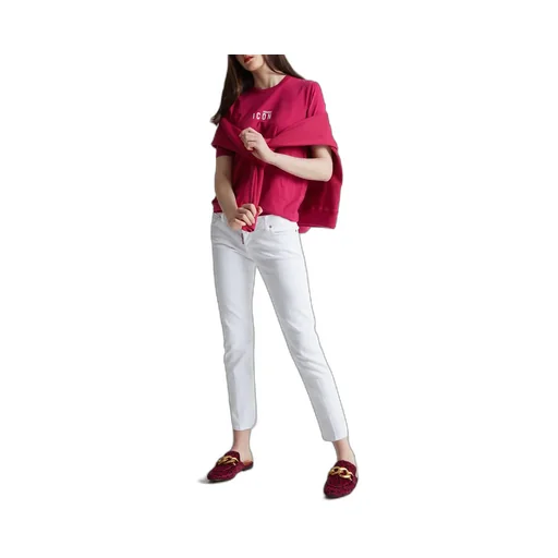 Low-Rise Stretched Jeans