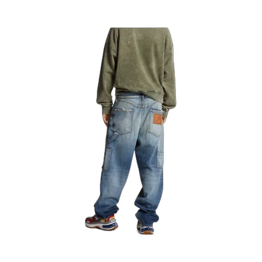 Logo Patch Loose Jeans
