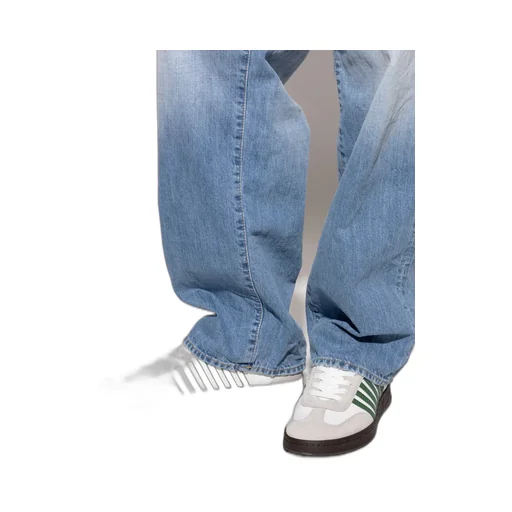 Round Toe Low-Top Sneakers
