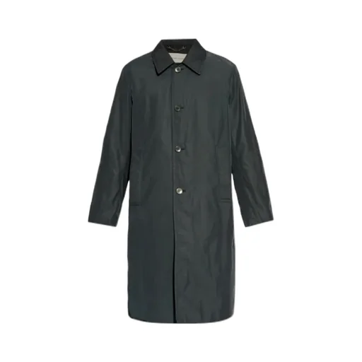 Long-Sleeved Windbreaker
