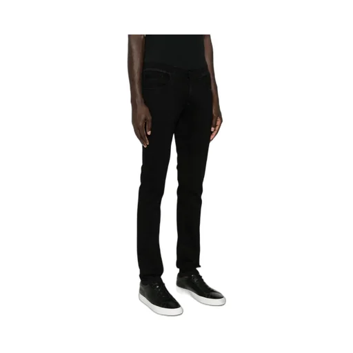 Tapered Jeans