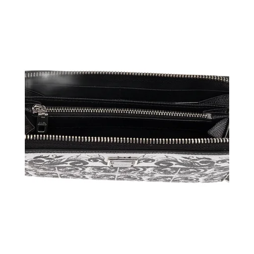 Logo-Plaque Zipped Wallet