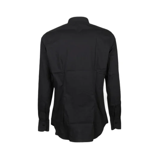 Long Sleeved Buttoned Shirt