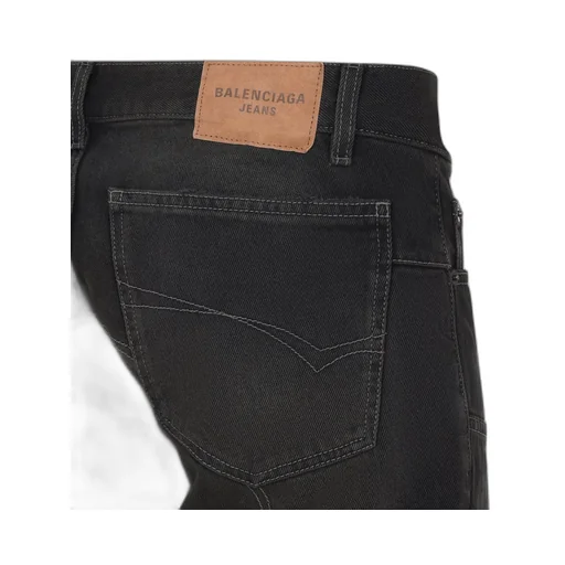 Fitted Low-Waisted Jeans