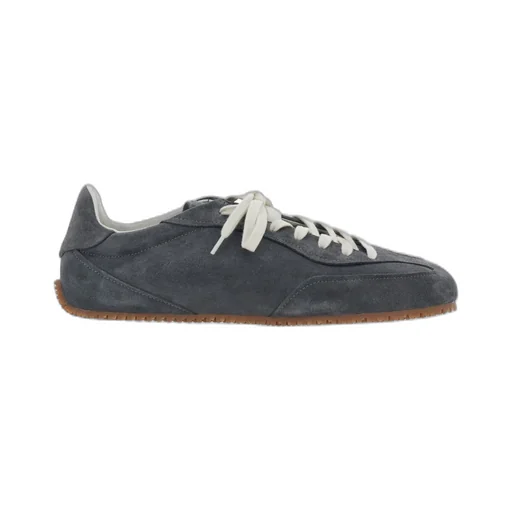Daze Runner Round Toe Lace-Up Sneakers