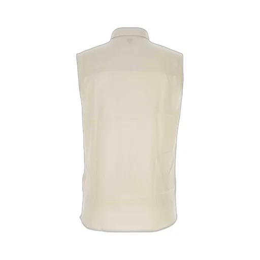 Sleeveless Buttoned Shirt