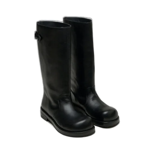 Round-Toe Boots