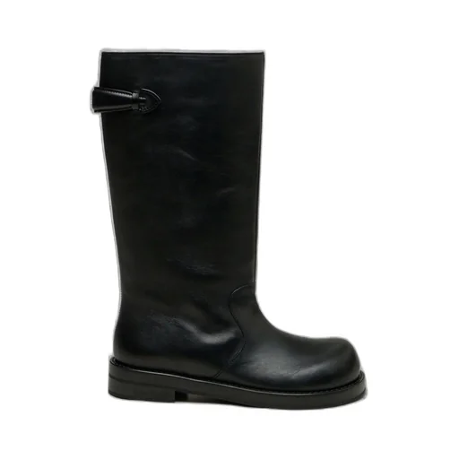 Round-Toe Boots
