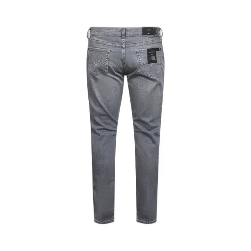 Slim-Fit Jeans