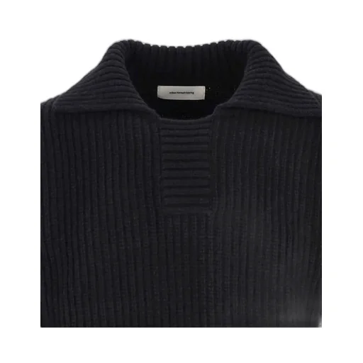 Long-Sleeved Knitted Jumper