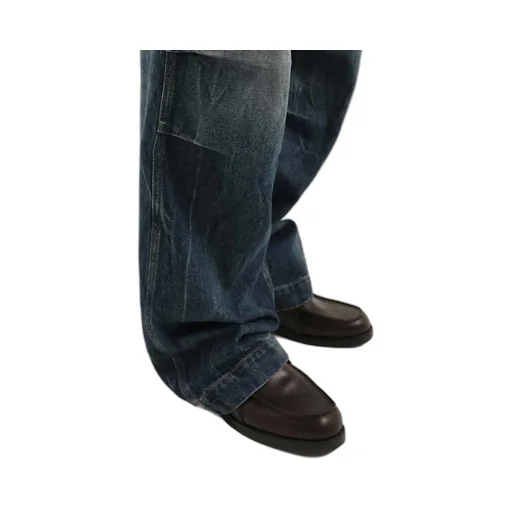 Wide-Leg Jeans