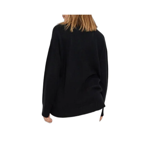 V-Neck Buttoned Cardigan