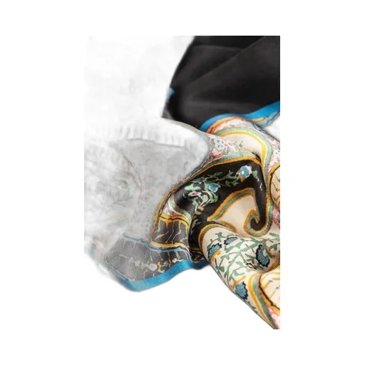 Logo Detailed Fringed Scarf