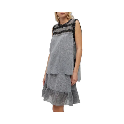 Lace Trim Sleeveless Top