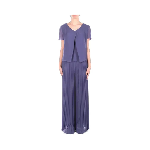 V-Neck Pleat Detailed Blouse