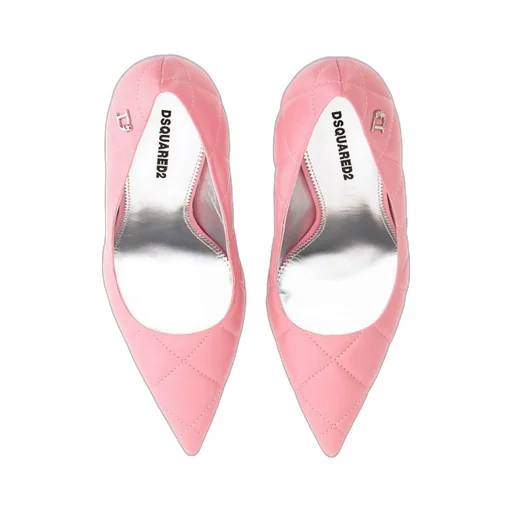D2 Plaque Quilted Pumps