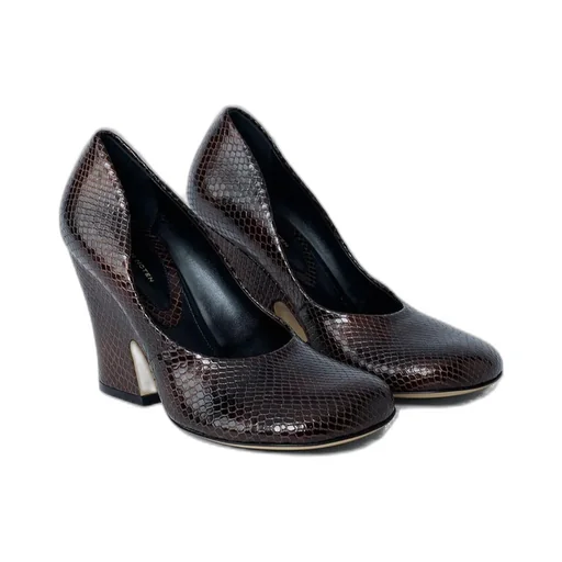 Embossed Wedge Pumps