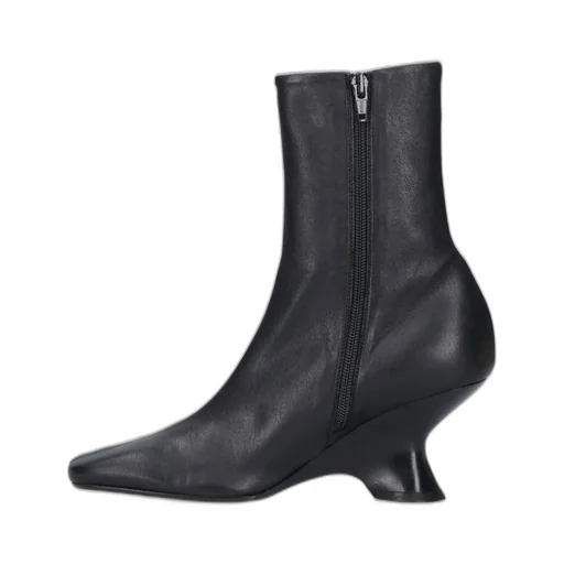 Zip-Up Pointed Toe Boots