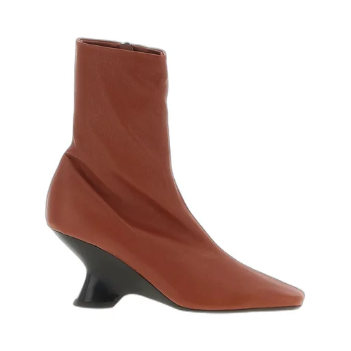 Zip-Up Pointed Toe Boots
