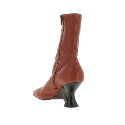 Zip-Up Pointed Toe Boots