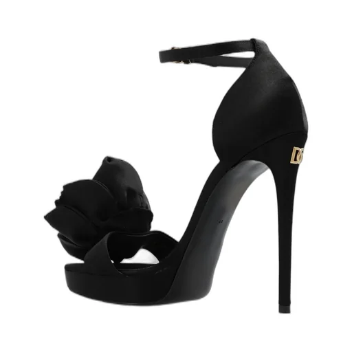 Flower Detailed Platform Sandals
