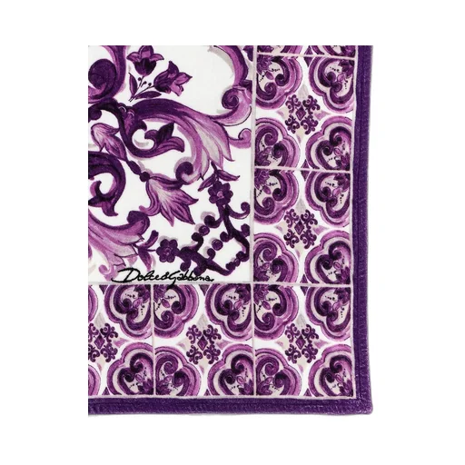 Majolica Print Beach Towel