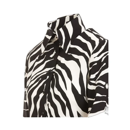 Zebra-Printed Curved Hem Shirt