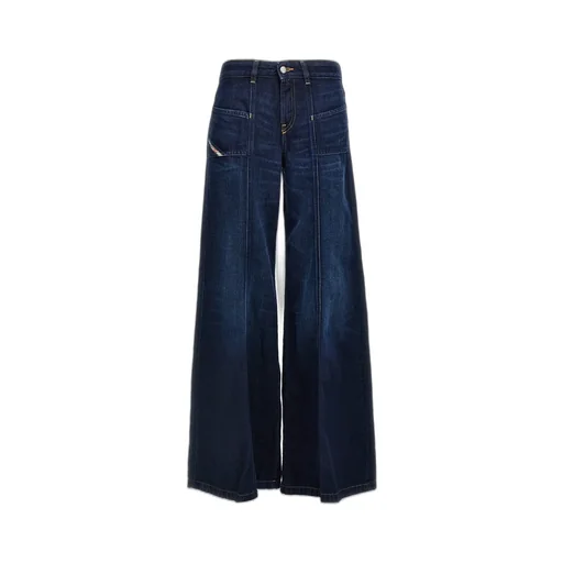 D-Akii L32 Flared Jeans