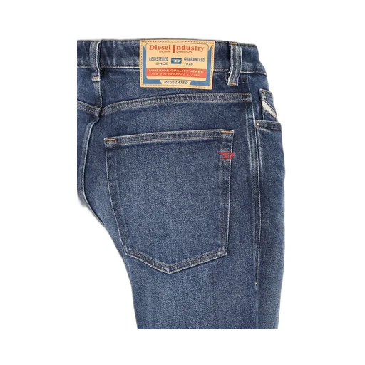 Logo Patch Straight-Leg Jeans