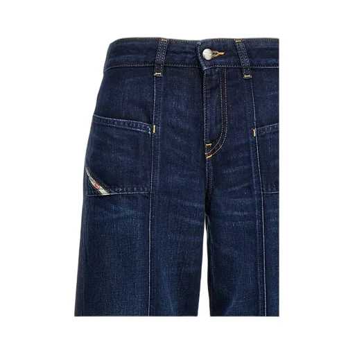 D-Akii L32 Flared Jeans
