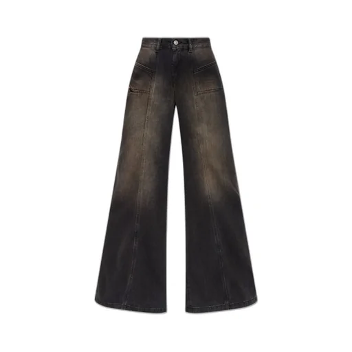 D-Akii Flare Jeans