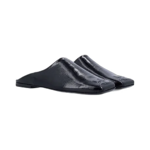 Heritage Square-Toe Mules