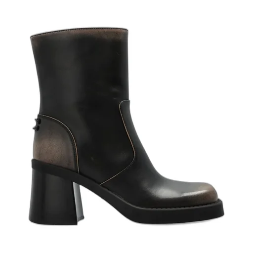 Sculpted C Boots