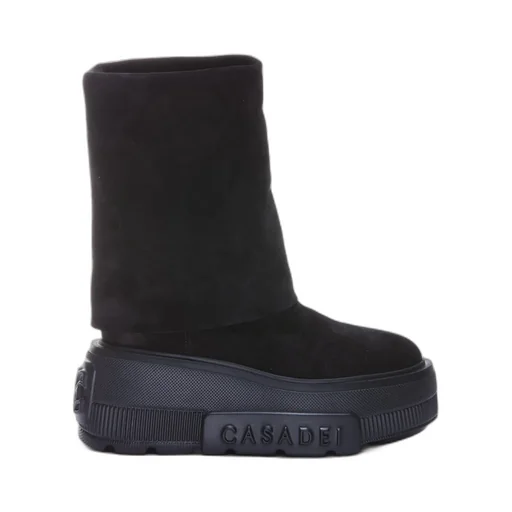 Nexus Boots