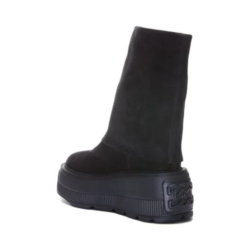 Nexus Boots