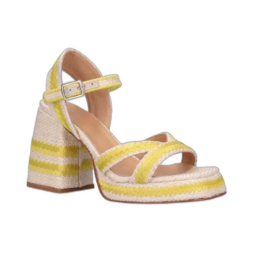 Vega/201 Strap Detailed Sandals