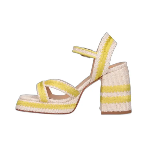 Vega/201 Strap Detailed Sandals