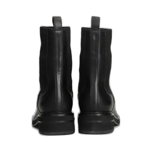 Basic Chelsea Boots